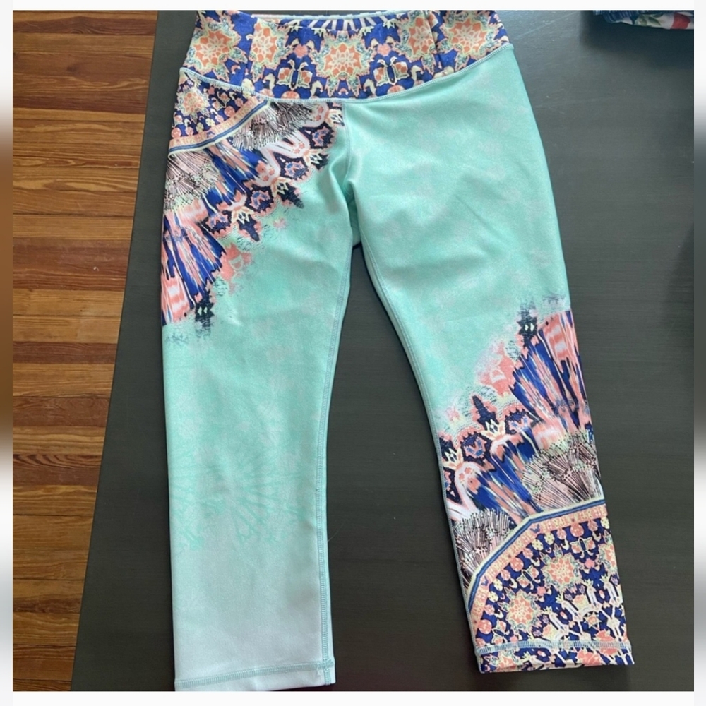 Calia Limited Edition Colorful Patterned Leggings Size M